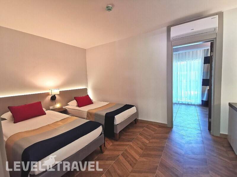 Фотография Crystal Flora Beach Resort