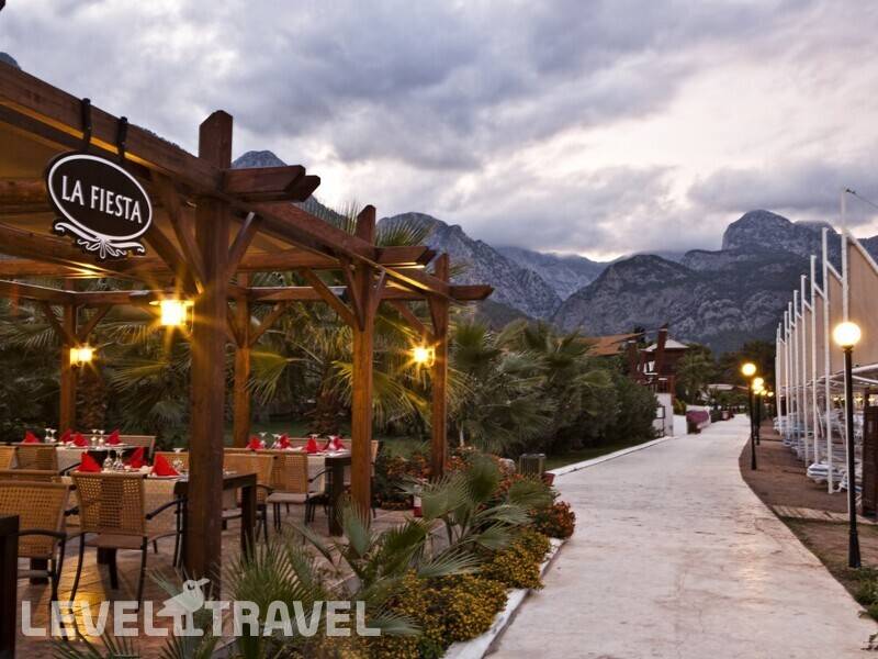 Фотография Crystal Flora Beach Resort