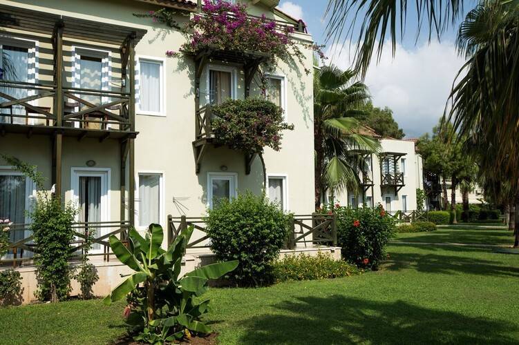 Crystal Flora Beach Resort