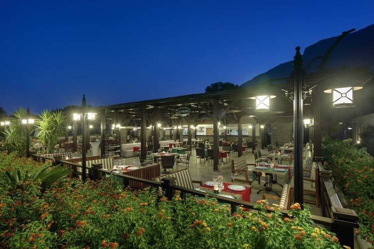 Crystal Flora Beach Resort
