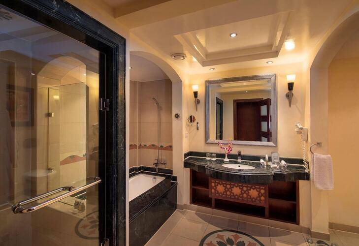 Premier Le Reve Hotel & Spa (Adults Only 16+)