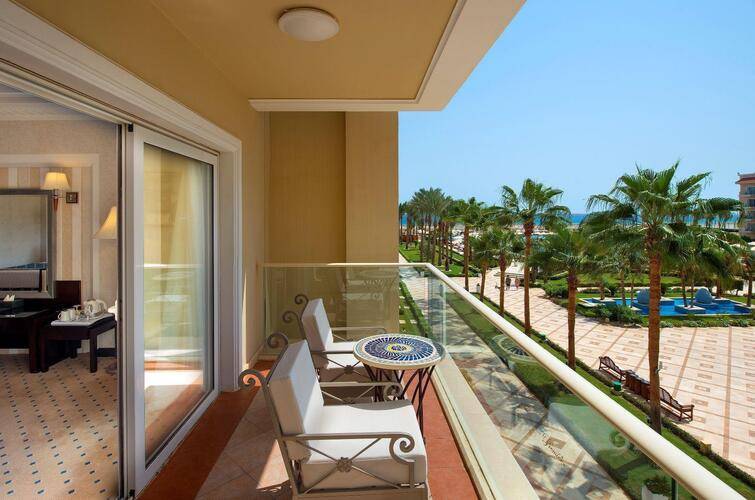 Premier Le Reve Hotel & Spa (Adults Only 16+)