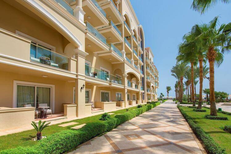 Premier Le Reve Hotel & Spa (Adults Only 16+)