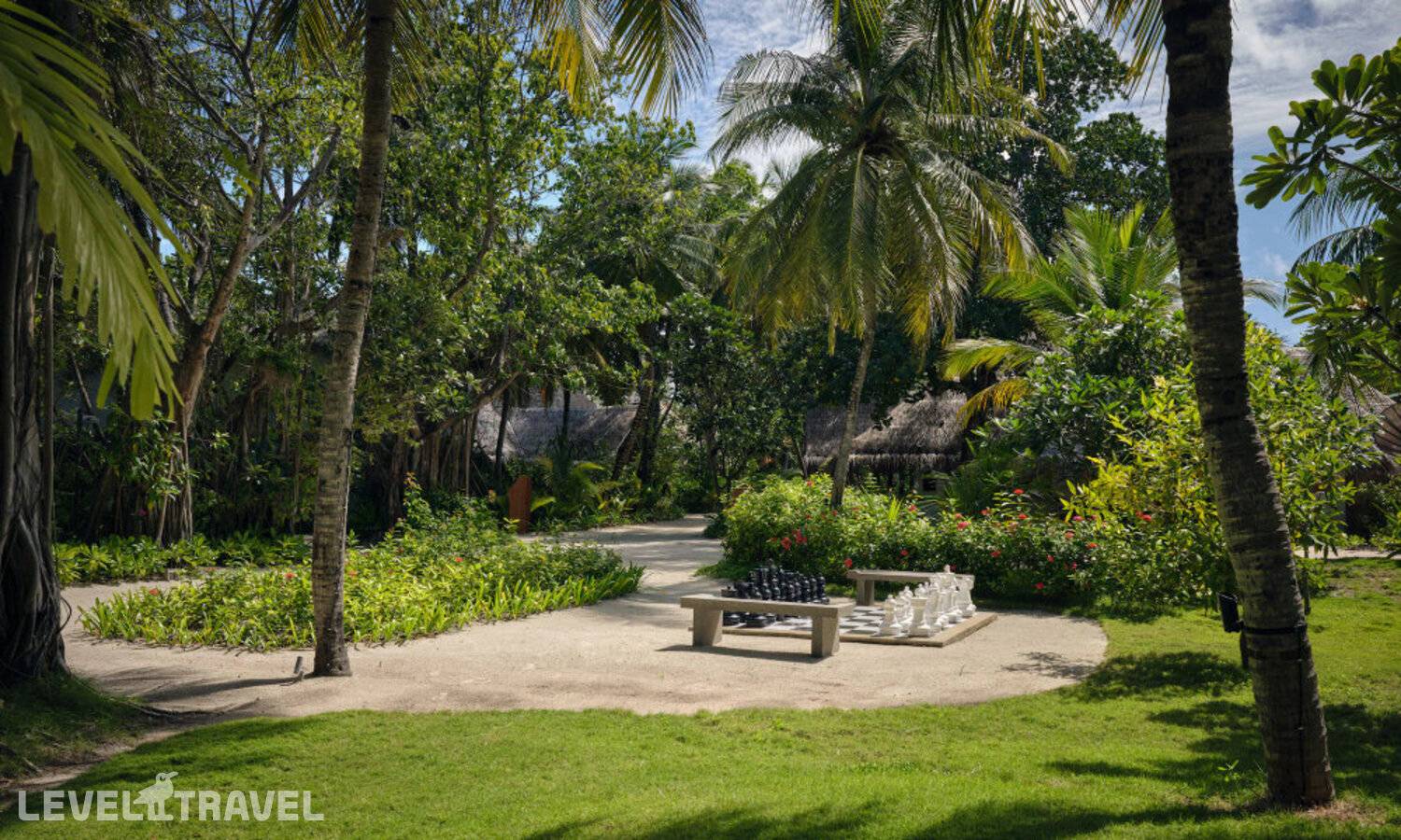 фотографии отеля Six Senses Kanuhura (Ex.Kanuhura Resort) в Мальдивы(Лавиани Атолл) - фото №7