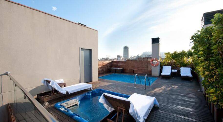 Catalonia Avinyo Hotel