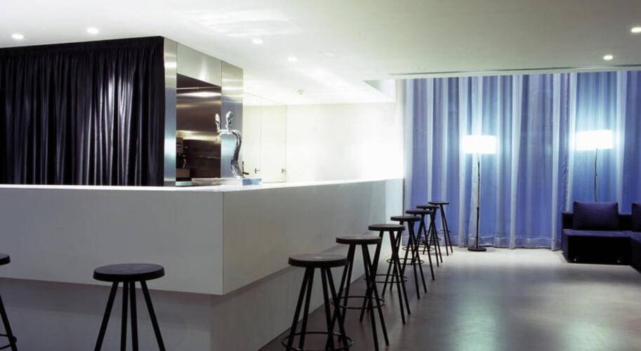 Catalonia Avinyo Hotel