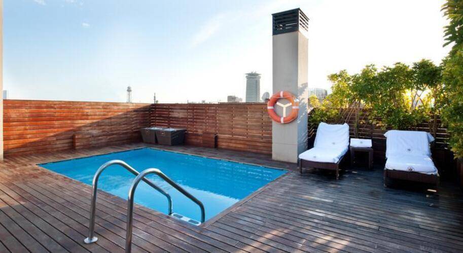 Catalonia Avinyo Hotel