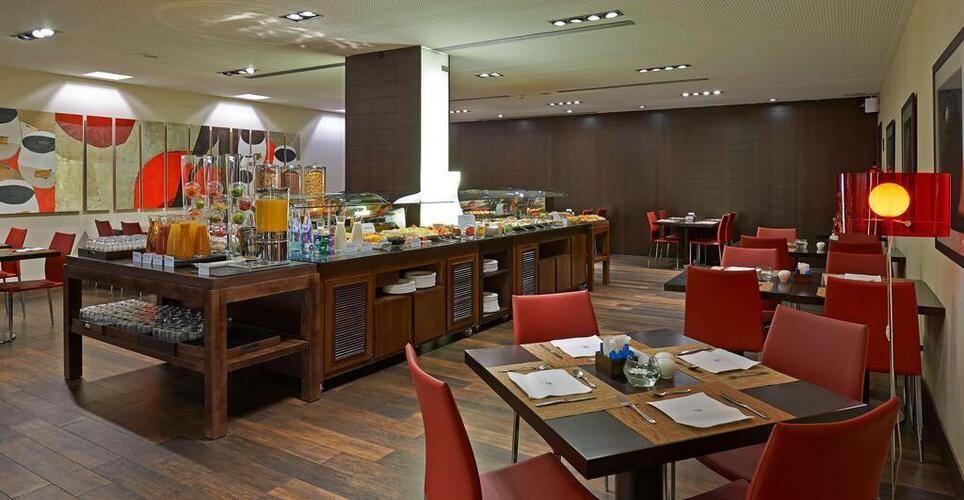 Nh Sants Barcelona Hotel — фото 43