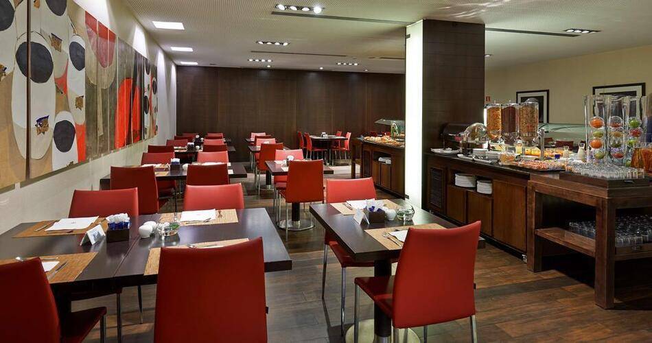 Nh Sants Barcelona Hotel — фото 42