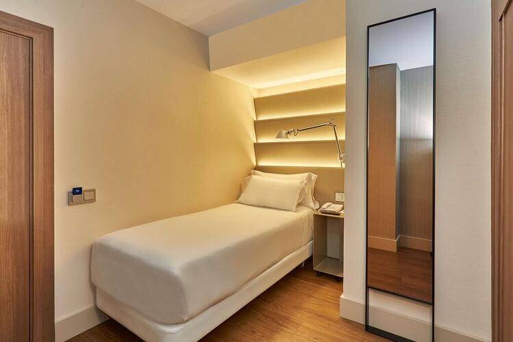 Nh Sants Barcelona Hotel — фото 23