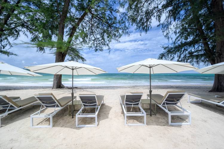 Amora Beach Resort