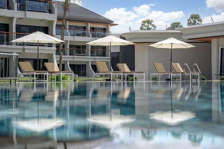 Amora Beach Resort