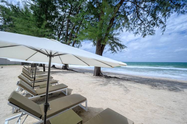 Amora Beach Resort