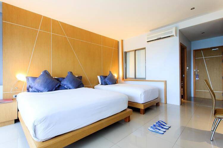 Chaweng Cove Beach Resort