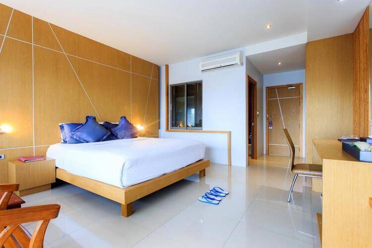 Chaweng Cove Beach Resort