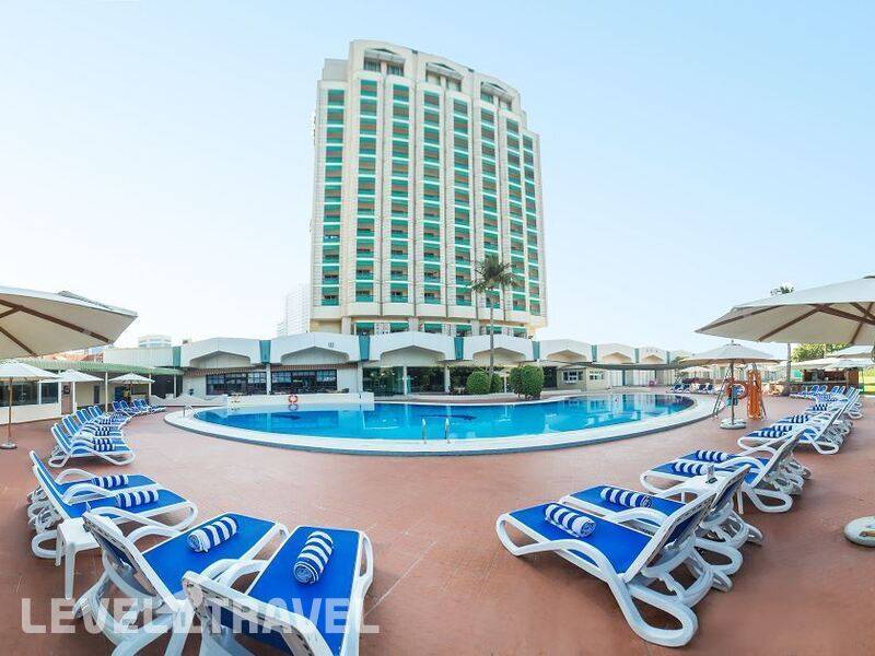 Фотография Holiday International Sharjah Hotel