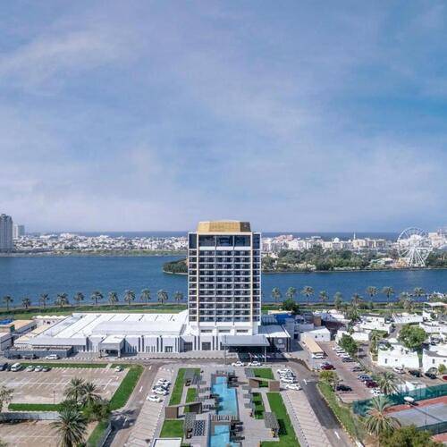 Holiday International Sharjah Hotel