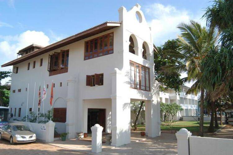 Sunset Beach Hotel Negombo