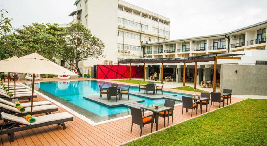 Camelot Beach Hotel