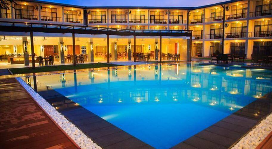 Camelot Beach Hotel