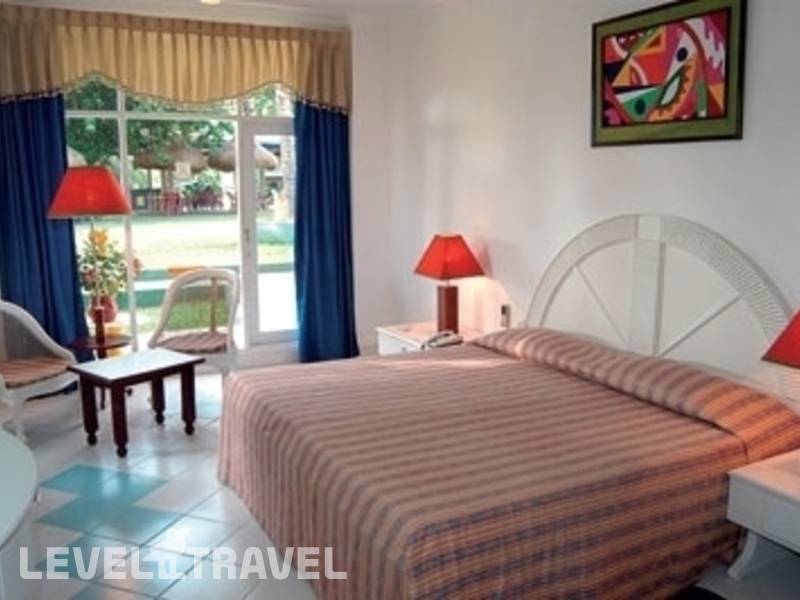 Фотография Camelot Beach Hotel