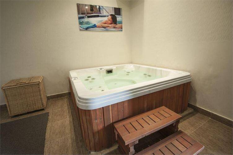 Riviera Aqua Park Resort (Ex. Hawaii Riviera Resort & Aqua Park)