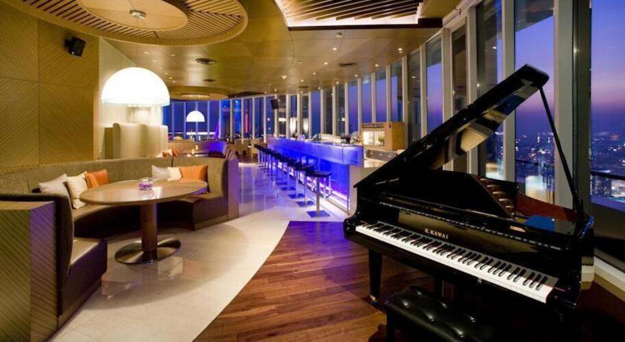 Centara Grand & Bcc At Central World