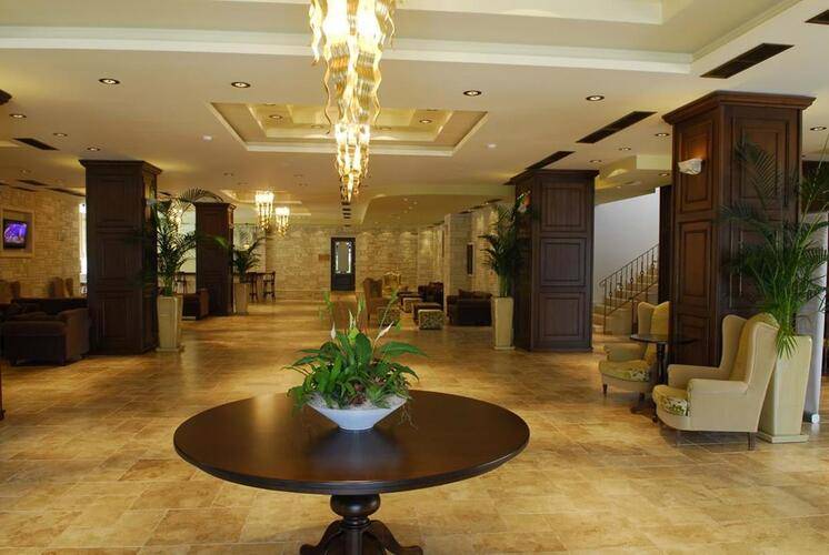 Cactus Royal Spa & Resort