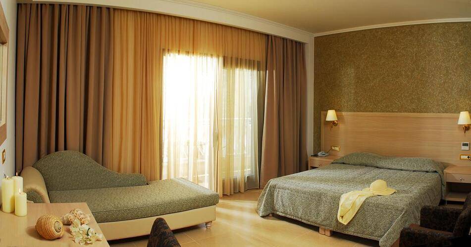 Cactus Royal Spa & Resort