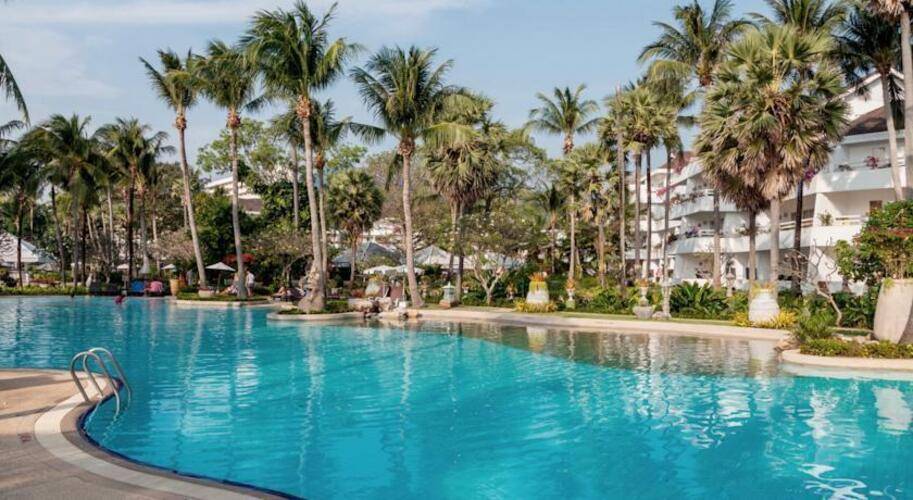 Thavorn Palm Beach Resort