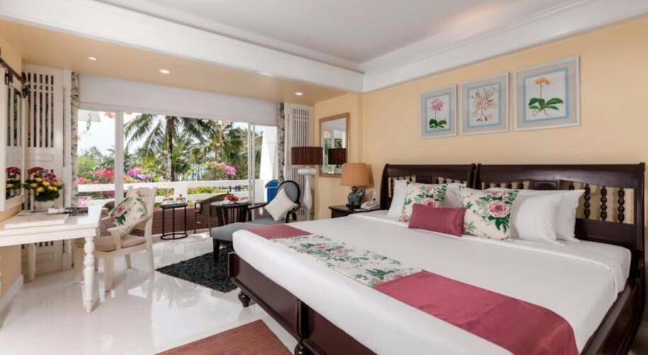 Thavorn Palm Beach Resort