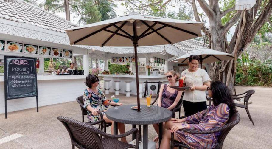 Thavorn Palm Beach Resort
