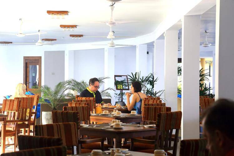 Hibiscus Beach Hotel