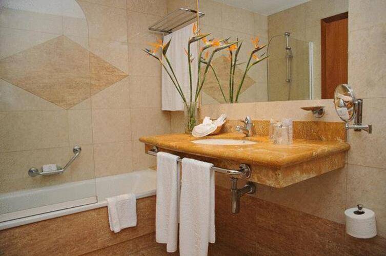 Aluasoul Costa Adeje (Adults Only 16+) (Ex. Be Live Experience La Nina)