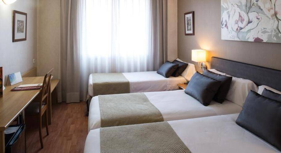 Catalonia Albeniz Hotel — фото 8