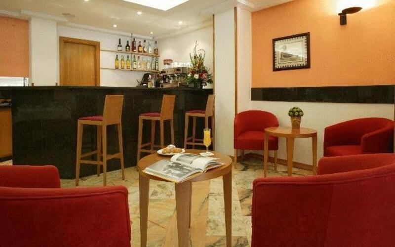 Catalonia Albeniz Hotel — фото 14