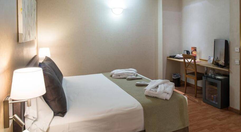 Catalonia Albeniz Hotel — фото 6