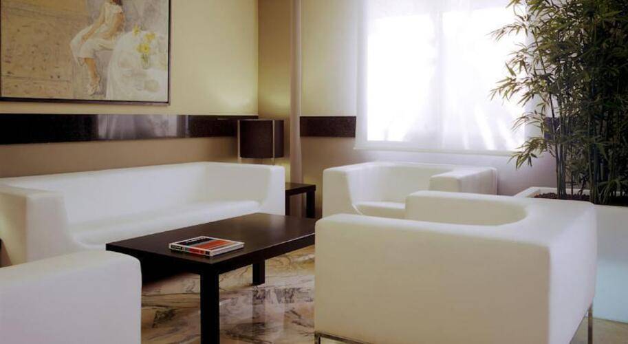 Catalonia Albeniz Hotel — фото 7