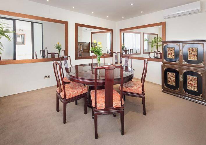 Roger De Lluria — фото 16