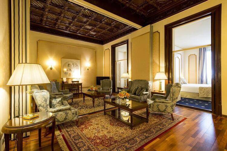 Roger De Lluria — фото 20