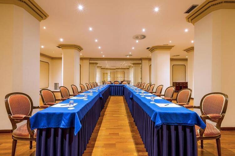 Roger De Lluria — фото 24