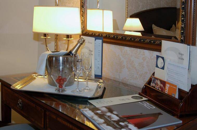 Roger De Lluria — фото 39