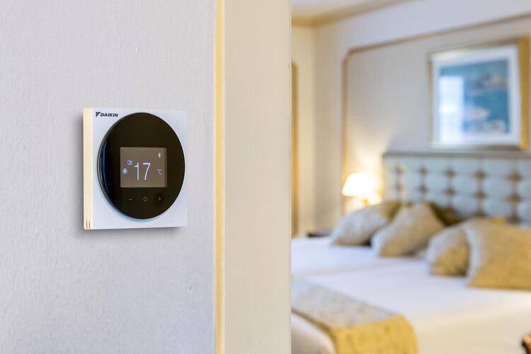 Roger De Lluria — фото 26