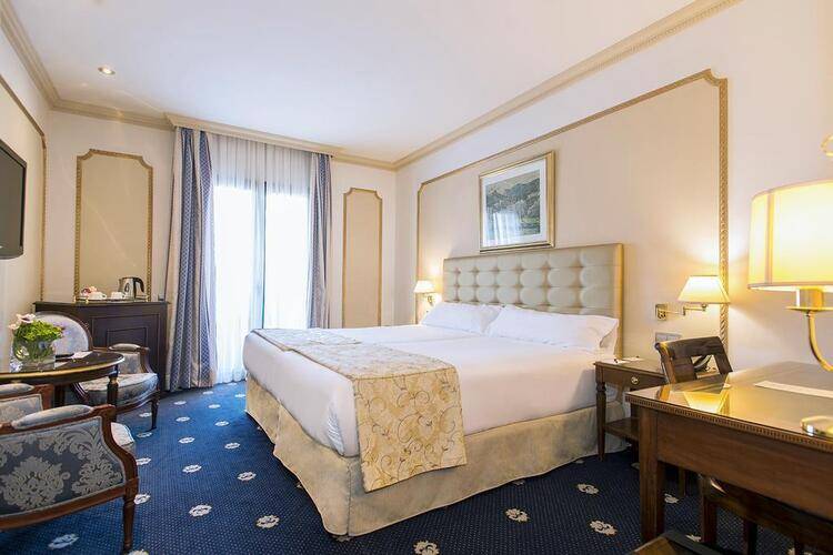 Roger De Lluria — фото 32