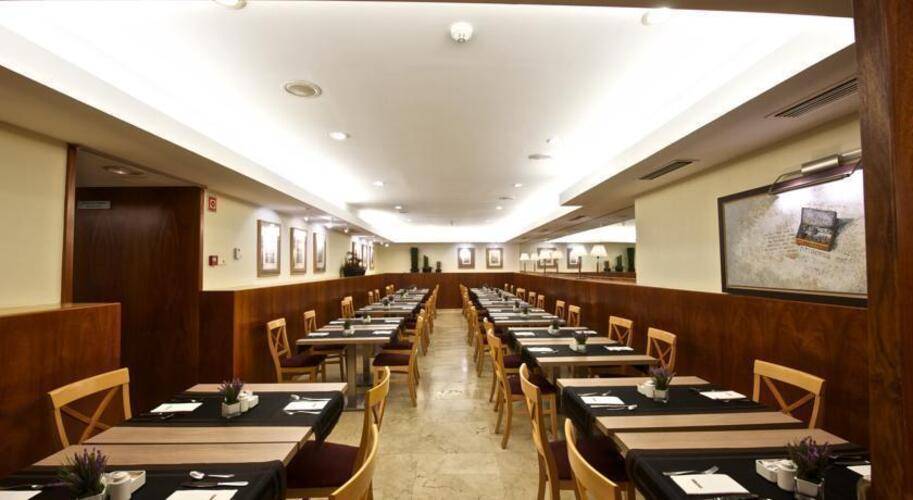 Catalonia Born Hotel — фото 41