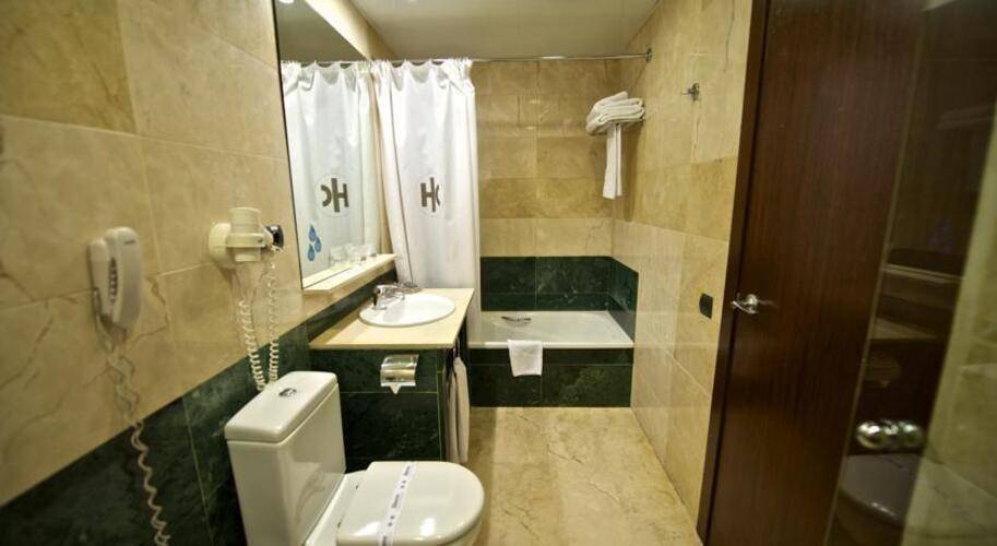 Catalonia Born Hotel — фото 2