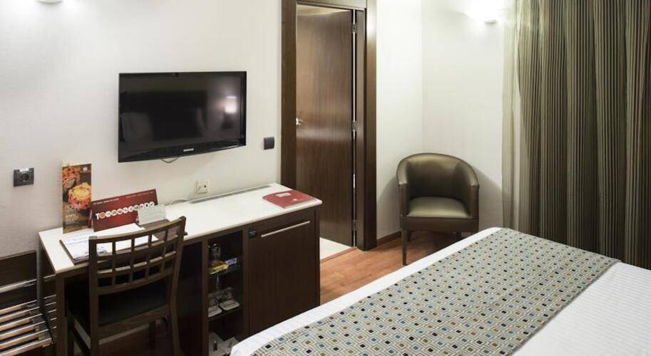 Catalonia Born Hotel — фото 11