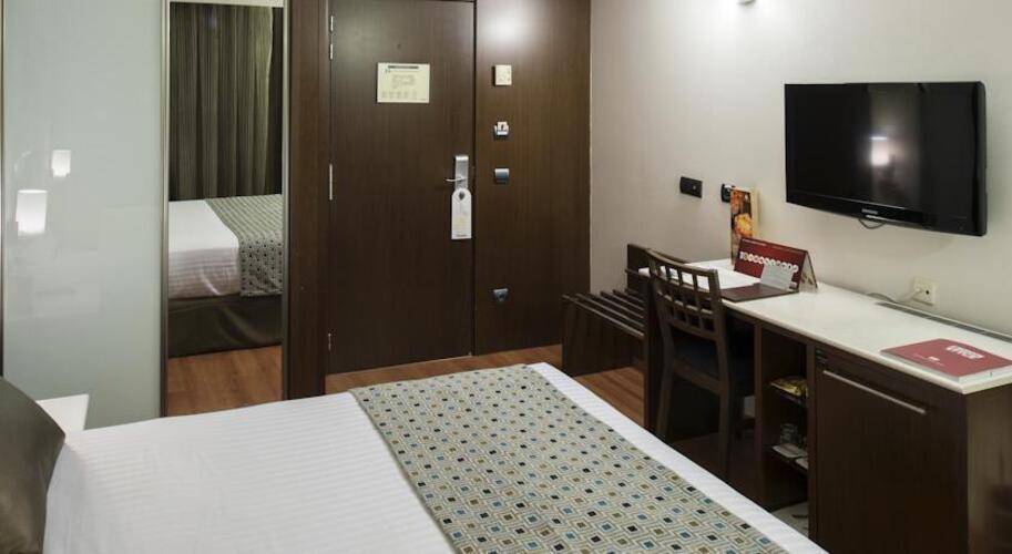 Catalonia Born Hotel — фото 32