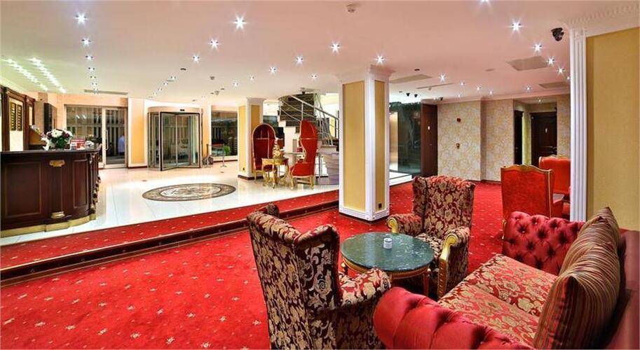 Lady Diana Hotel