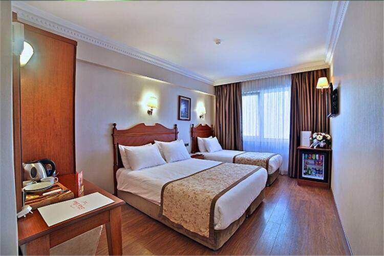 Lady Diana Hotel
